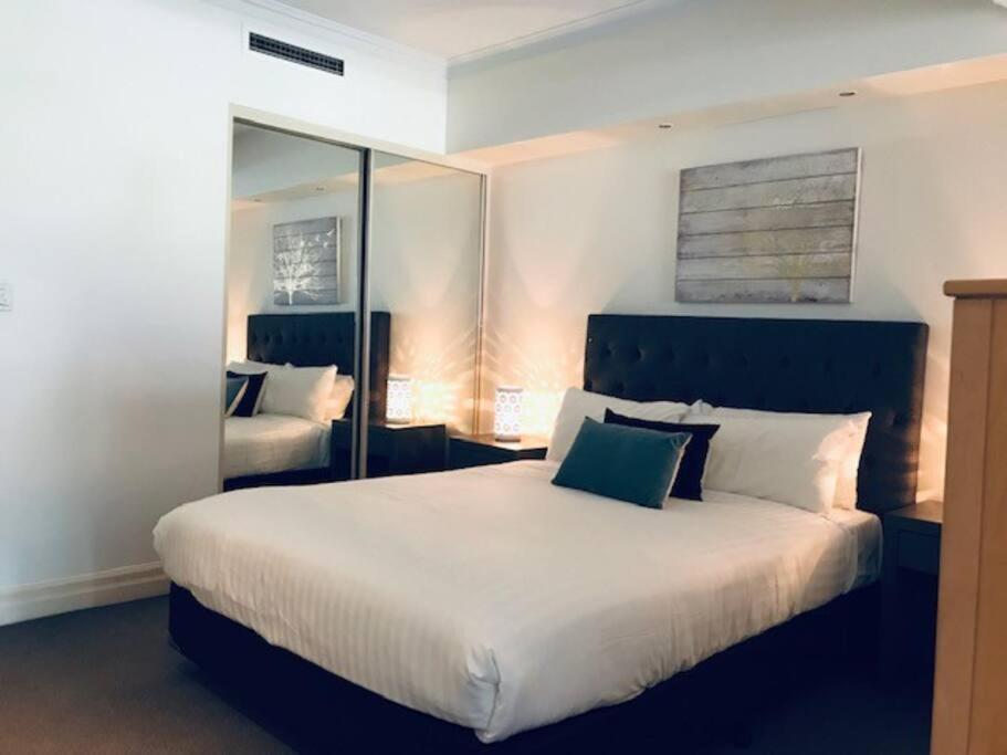 Fantastic Location - In Cbd Bon02617 Sydney